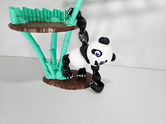 Panda - Hanging with Bambu Tree House